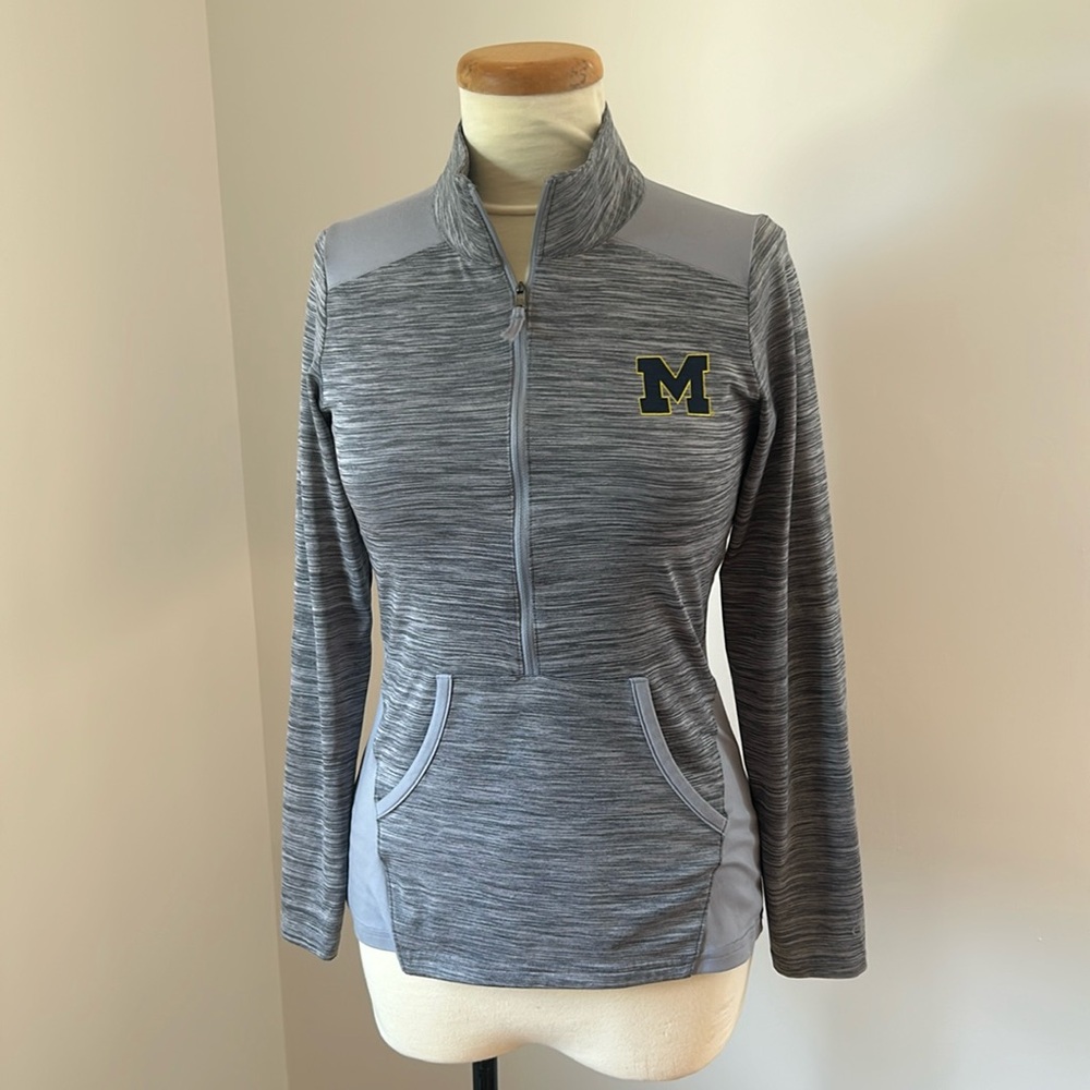 Michigan pullover workout top